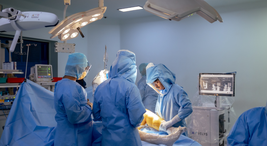 robotic-implant-positioning-knee-replacement-benefits