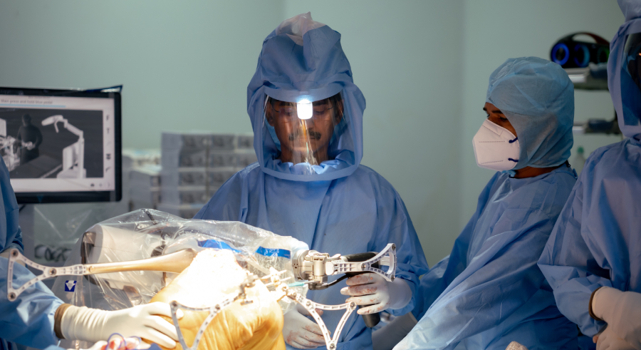 leading-robotic-knee-replacement-surgeon-india-dr-s-arumugam